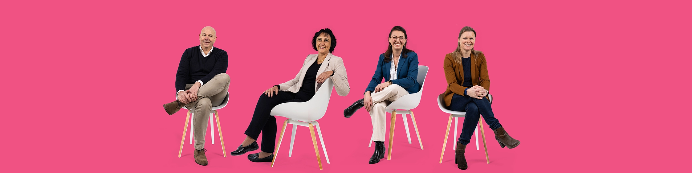 Goulmy-Heemborgh-TEAM-PMS 21915C 10-2025-LOW